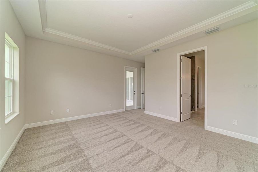 Spacious, unfurnished interior of a new home in North River Ranch, Parrish (Image 16).