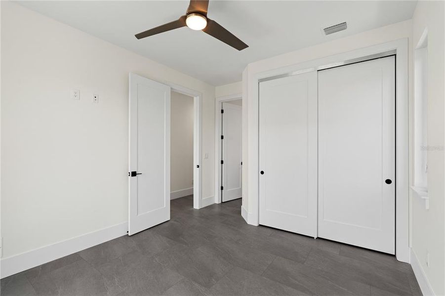 Spacious, unfurnished interior of a new home in , New Smyrna Beach (Image 98).