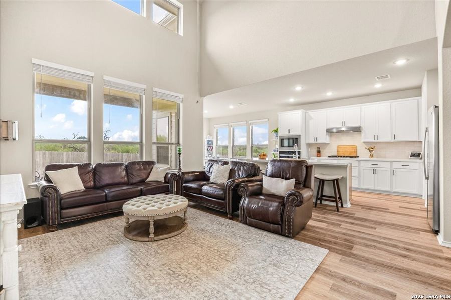 Furnished interior view inside a new home in Foxbrook, Cibolo (Image 7).