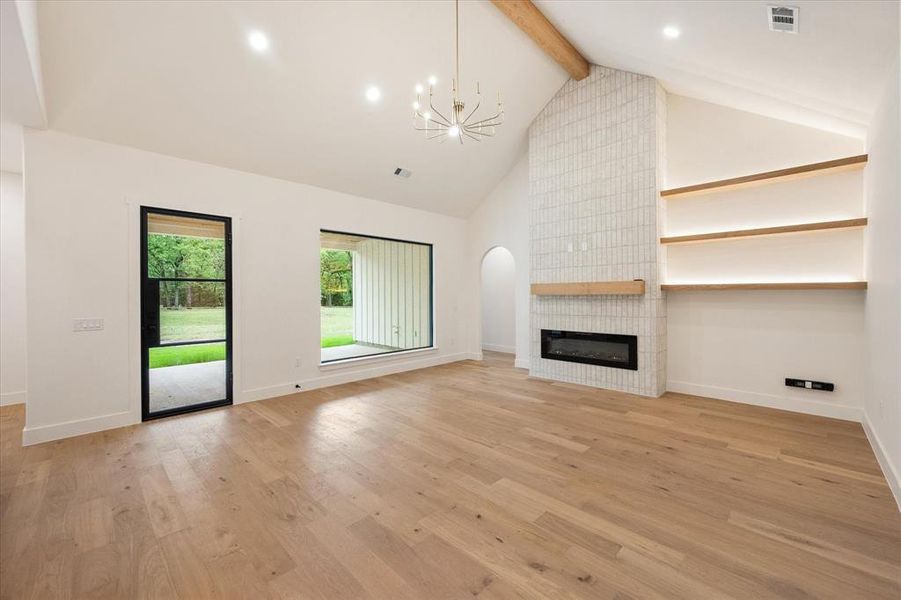 Spacious, unfurnished interior of a new home in , Corsicana (Image 32).