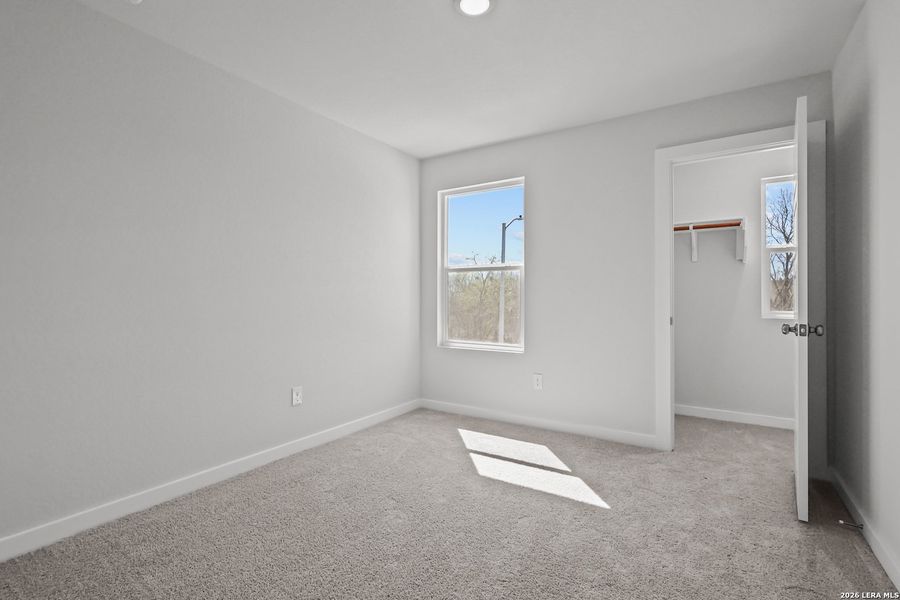 Spacious, unfurnished interior of a new home in Applewhite Meadows, San Antonio (Image 26).