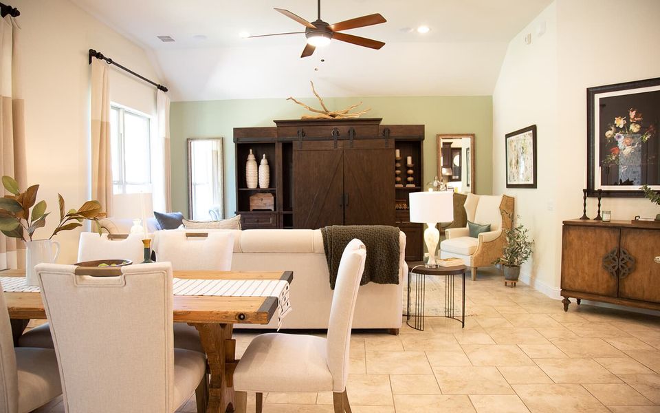 Furnished interior view inside a new home in Kissing Tree, San Marcos (Image 5).