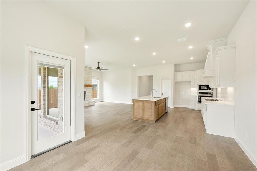 Spacious, unfurnished interior of a new home in The Retreat at North Grove 60, Waxahachie (Image 26). Spacious, unfurnished interior of a new home in The Retreat at North Grove 60, Waxahachie (Image 26).