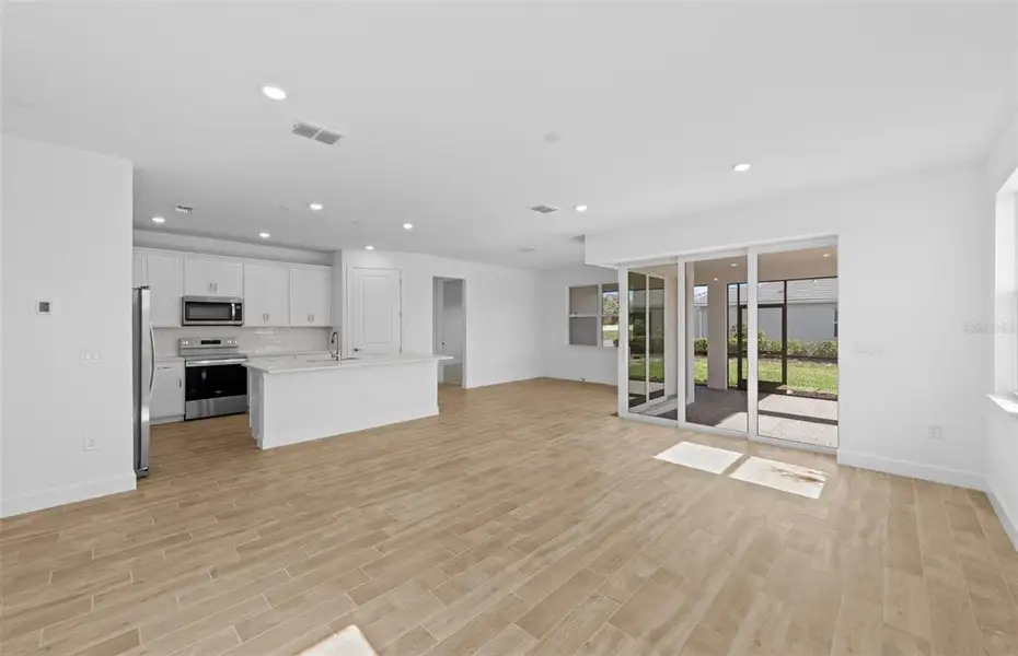 Spacious, unfurnished interior of a new home in Legacy Groves, Nokomis (Image 15).