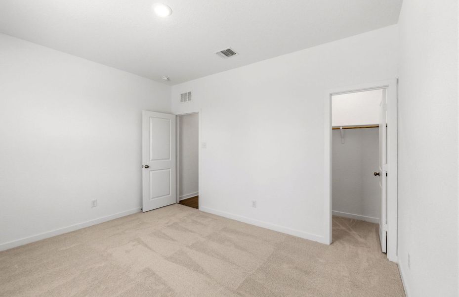 Spacious, unfurnished interior of a new home in Skyview, Belton (Image 29).