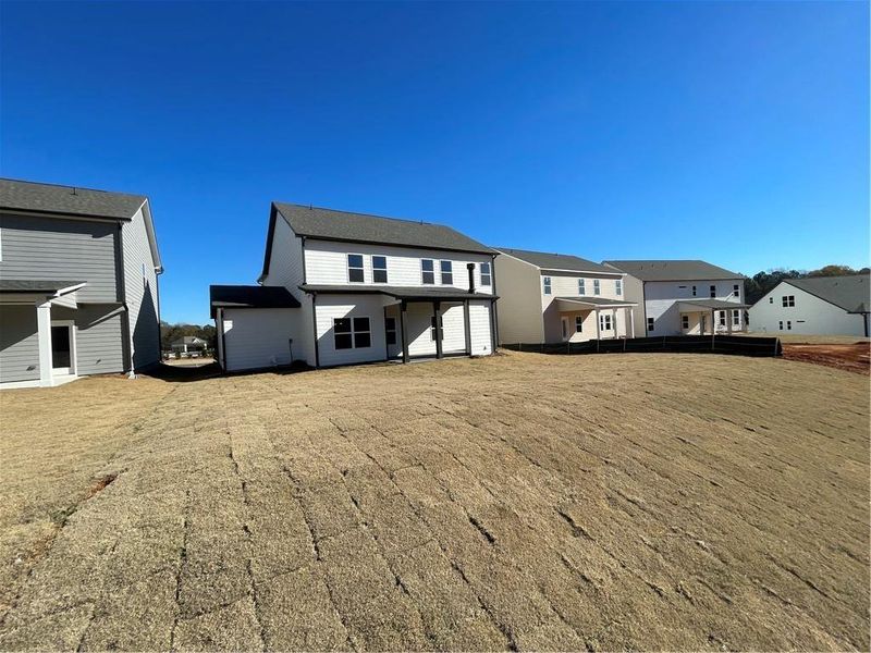 Exterior details and patio area of a home in Summerlin, Winder (Image 22).