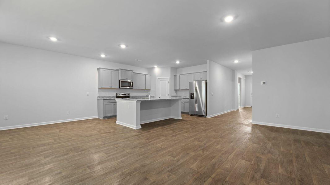 Spacious, unfurnished interior of a new home in Hillcrest, Ravenel (Image 23).