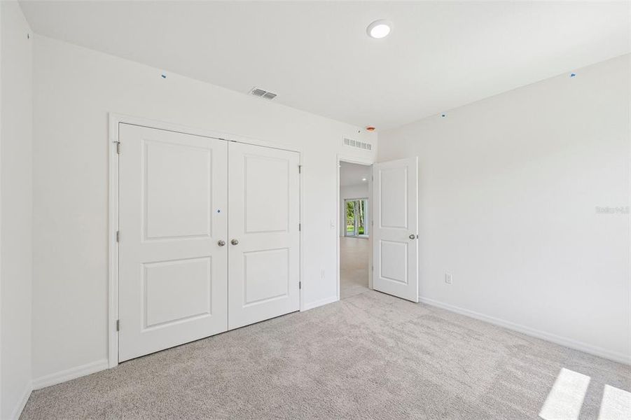 Spacious, unfurnished interior of a new home in Gulf Cove, Port Charlotte (Image 17). Spacious, unfurnished interior of a new home in Gulf Cove, Port Charlotte (Image 17).