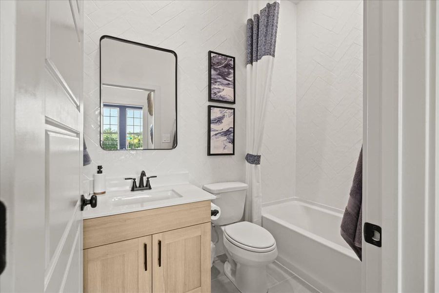 Furnished interior view inside a new home in Stream Waters, Seguin (Image 41).