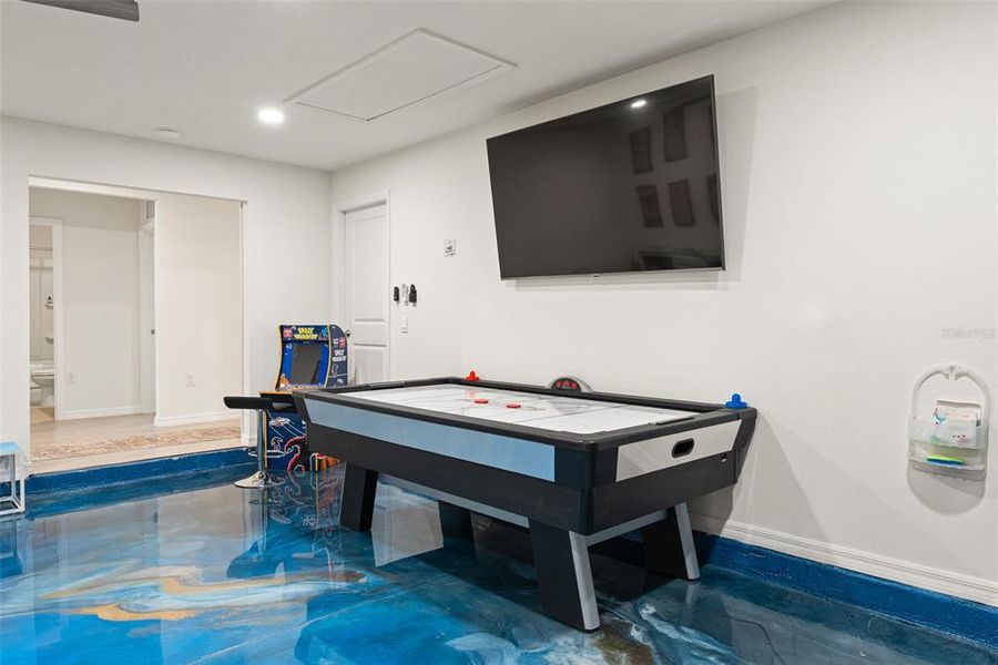 Furnished interior view inside a new home in , Spring Hill (Image 34).