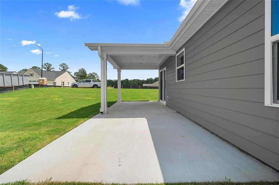 Exterior details and patio area of a home in , Dallas (Image 25).