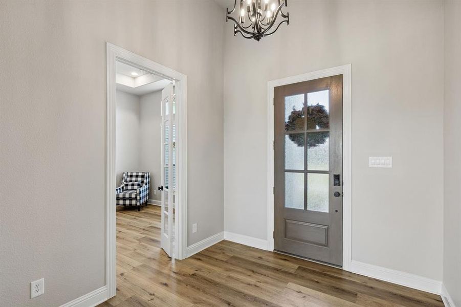 Spacious, unfurnished interior of a new home in Springside Estates, Waxahachie (Image 22). Spacious, unfurnished interior of a new home in Springside Estates, Waxahachie (Image 22).