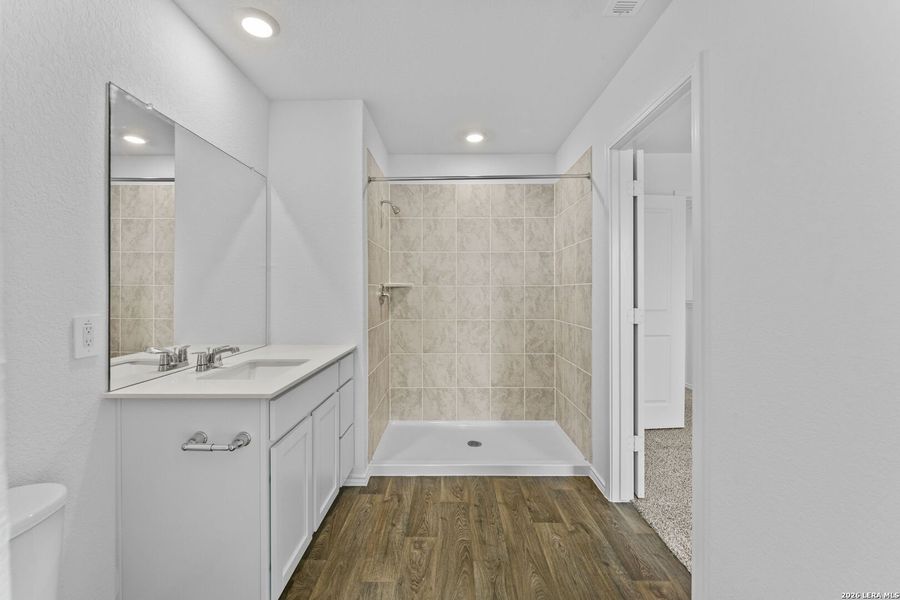 Furnished interior view inside a new home in Avenida, Converse (Image 6).