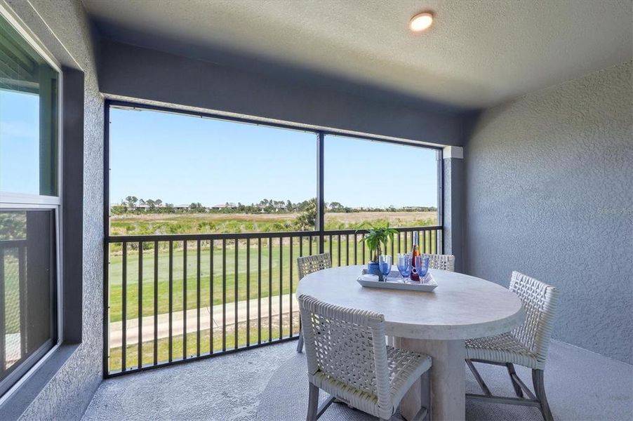 Exterior details and patio area of a home in , Venice (Image 4).