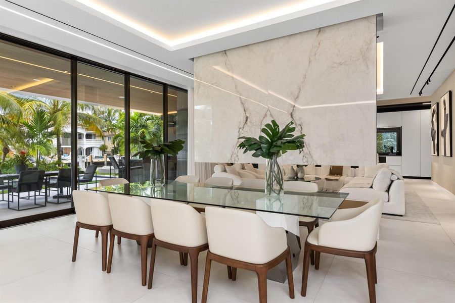 Dining 2 Dining 2