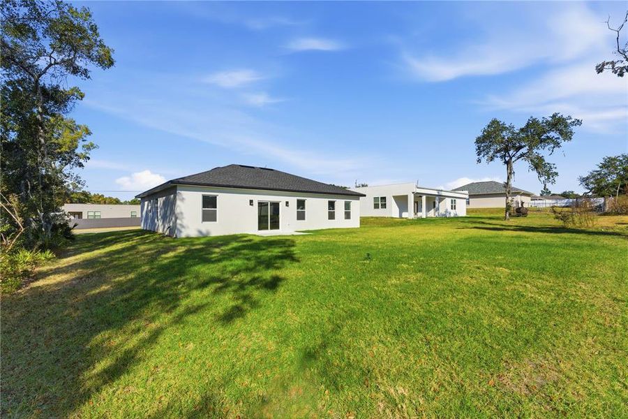 Exterior details and patio area of a home in , Ocala (Image 3).