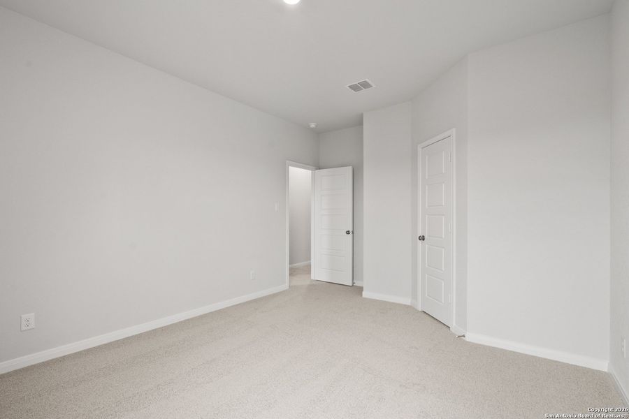 Spacious, unfurnished interior of a new home in Katzer Ranch, Converse (Image 15).