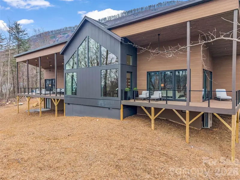Exterior details and patio area of a home in , Lake Lure (Image 23).