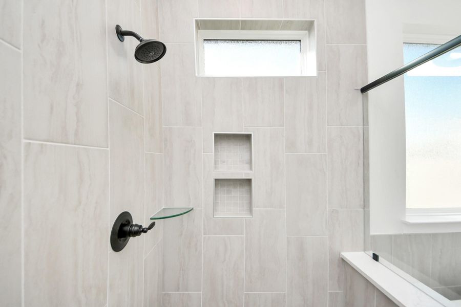 **Photos are representative of the floor plan and not of the actual home** **Photos are representative of the floor plan and not of the actual home**