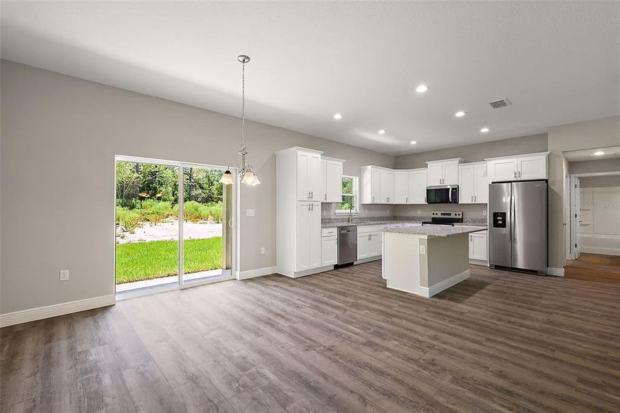 Spacious, unfurnished interior of a new home in , Dunnellon (Image 18).