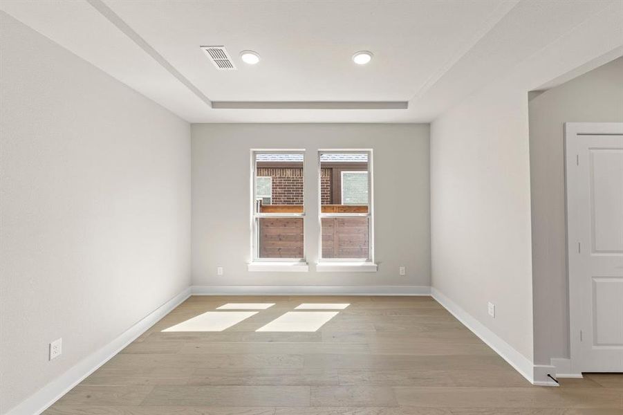 Spacious, unfurnished interior of a new home in Solterra, Mesquite (Image 28).