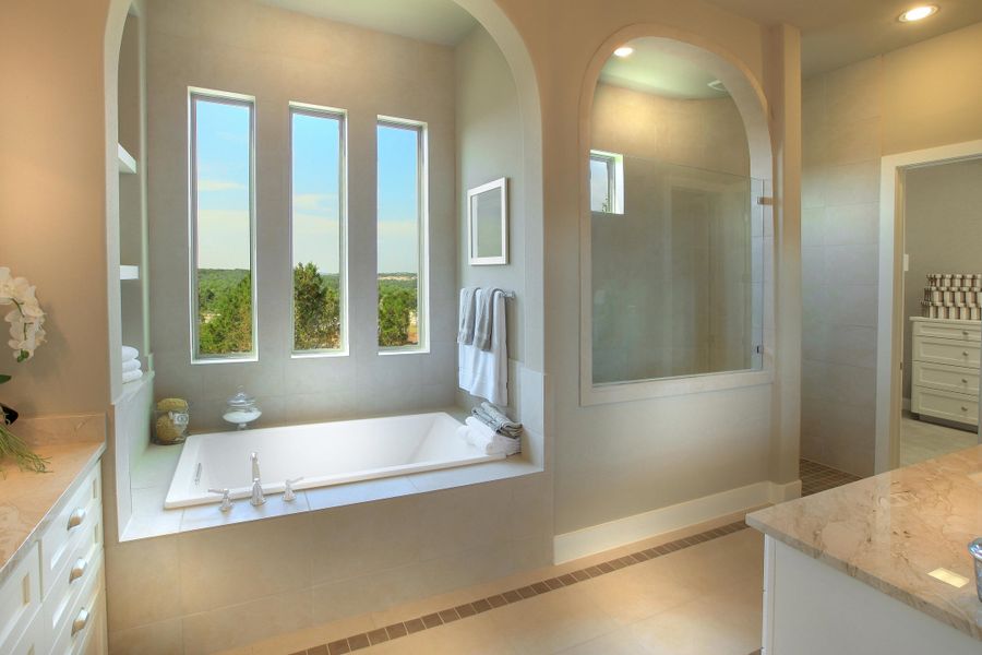 The Colinas Owner's Suite Bath