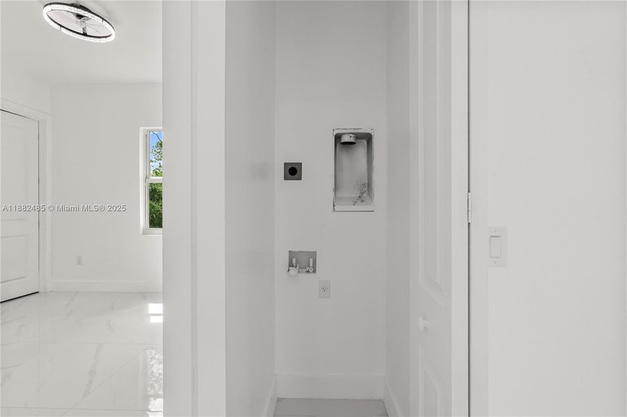 Image 53 of a home in .