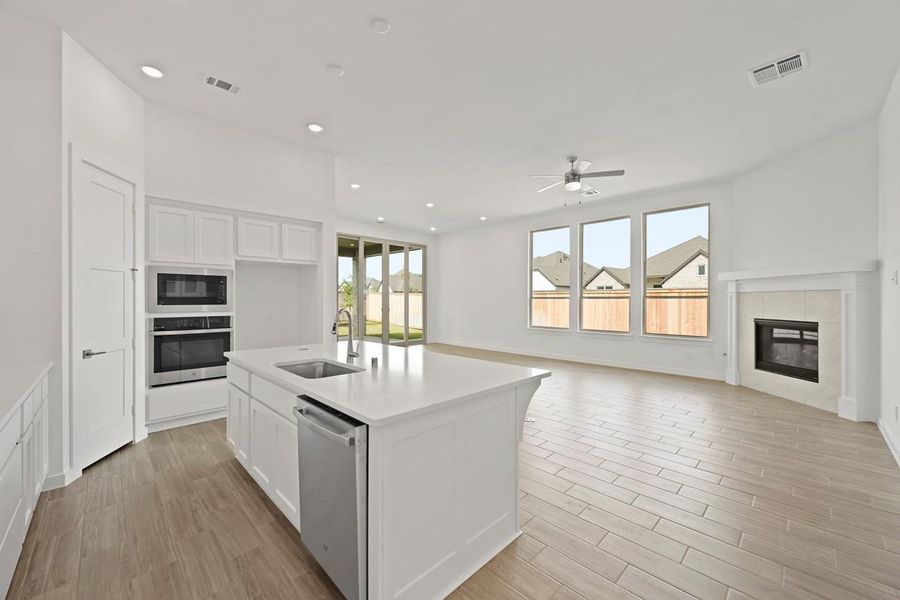 Furnished interior view inside a new home in Kresston: 55ft. lots, Montgomery (Image 9). Furnished interior view inside a new home in Kresston: 55ft. lots, Montgomery (Image 9).