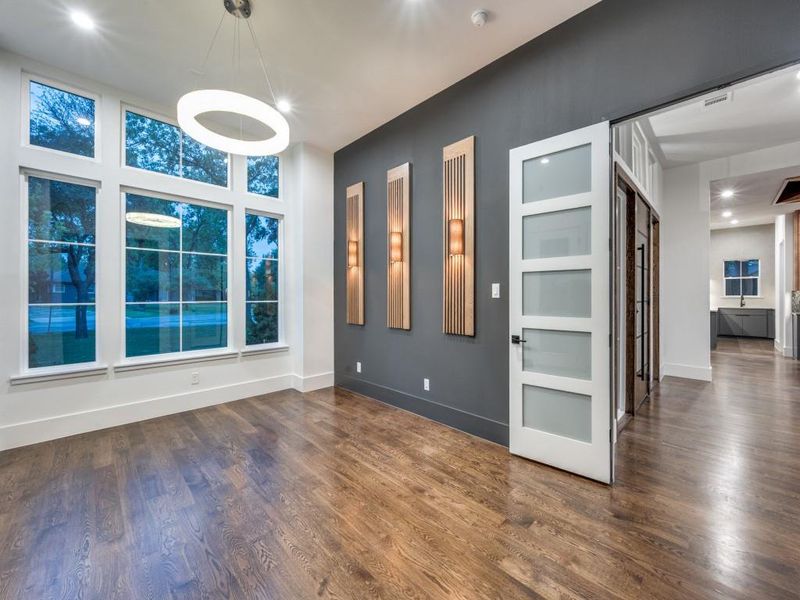 Spacious, unfurnished interior of a new home in , Dallas (Image 17).