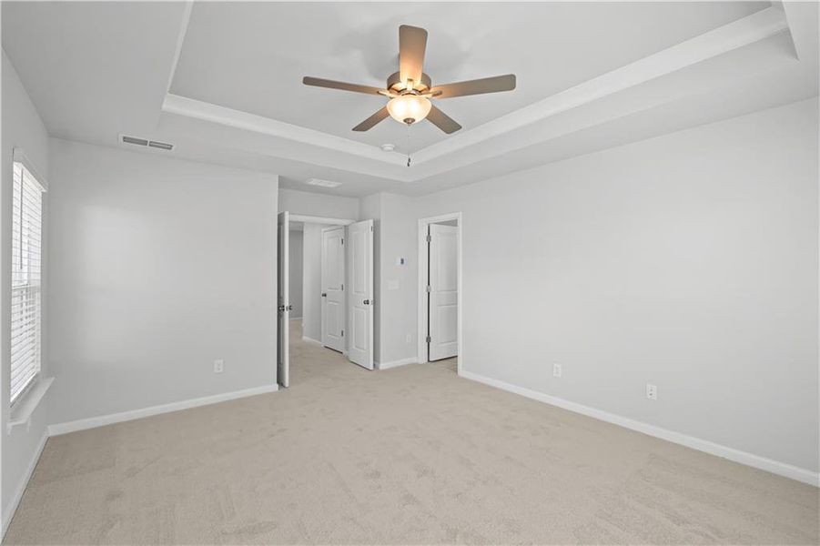 Spacious, unfurnished interior of a new home in Adler Springs, Powder Springs (Image 8).