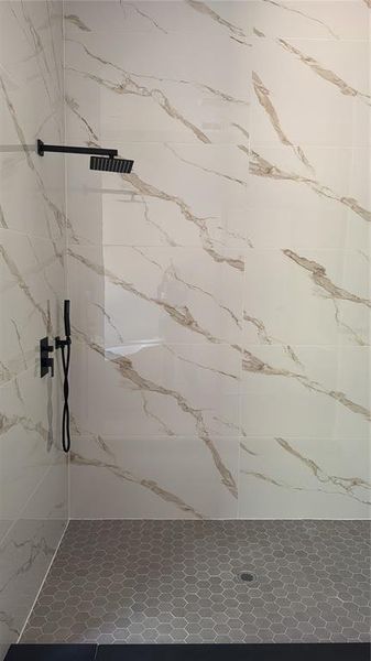 Close-up of interior finishes inside a home in , Homosassa (Image 14).