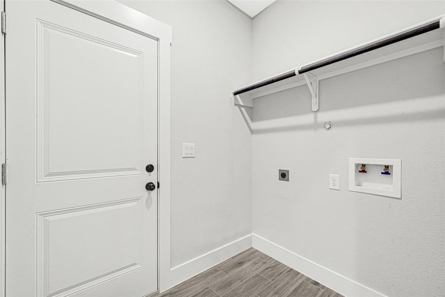 Laundry room/ Utility room Laundry room/ Utility room