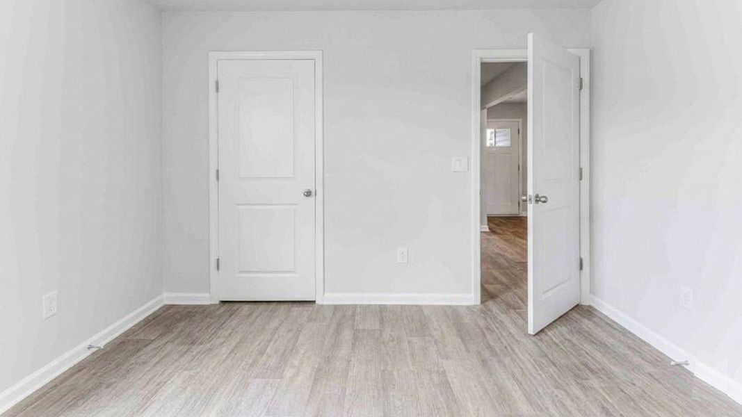 Spacious, unfurnished interior of a new home in Halls Landing, Bolivia (Image 19).