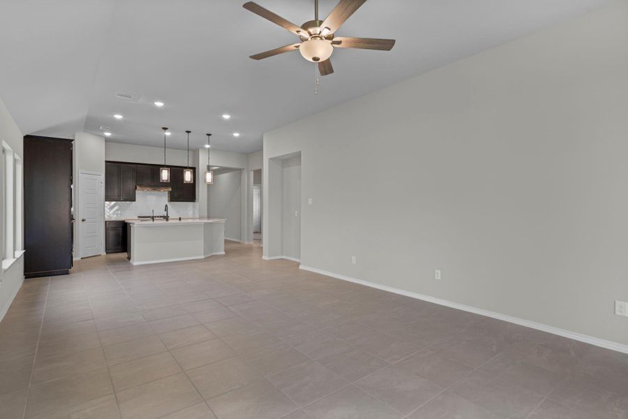 Spacious, unfurnished interior of a new home in Grand Central Park, Conroe (Image 17). Spacious, unfurnished interior of a new home in Grand Central Park, Conroe (Image 17).