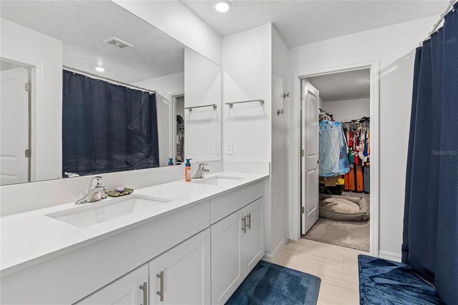 Furnished interior view inside a new home in , Land O' Lakes (Image 11).