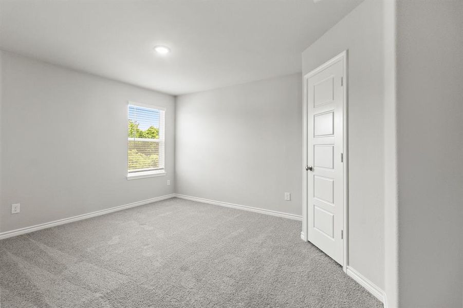 Spacious, unfurnished interior of a new home in Deer Creek, Crowley (Image 16).