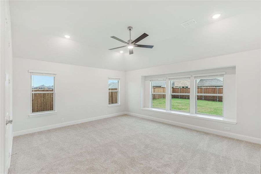 Spacious, unfurnished interior of a new home in Somerset Classic 70s & 80s, Mansfield (Image 25). Spacious, unfurnished interior of a new home in Somerset Classic 70s & 80s, Mansfield (Image 25).