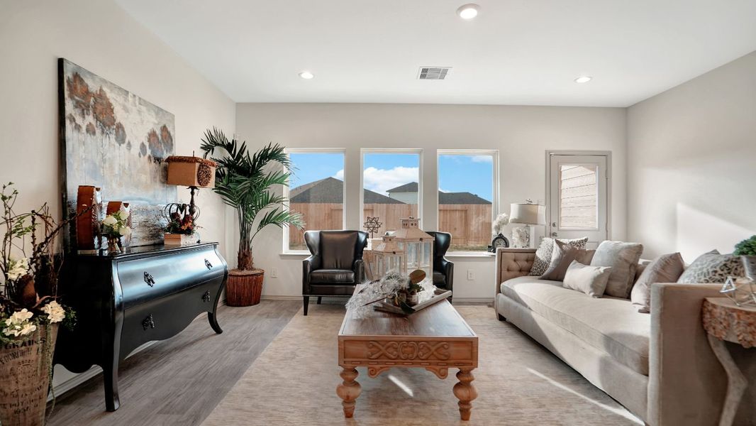 Representative furnished interior of a home built from the Mitchell by D.R. Horton in Westward Pointe, Sealy (Image 10).