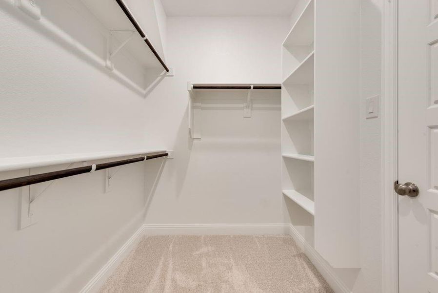 Spacious, unfurnished interior of a new home in Creekside of Crowley, Crowley (Image 28).