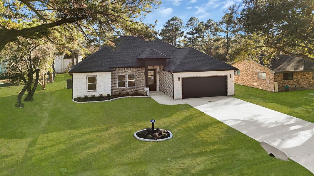 11,761 SF lot 11,761 SF lot