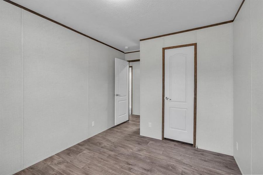 Spacious, unfurnished interior of a new home in , Granbury (Image 12).
