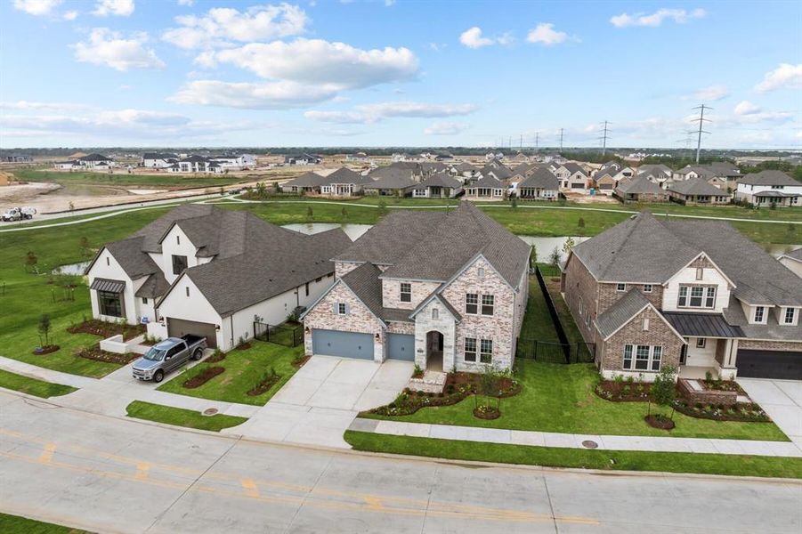 Welcome to The Alford by David Weekley Homes. Move-In-Ready Now!