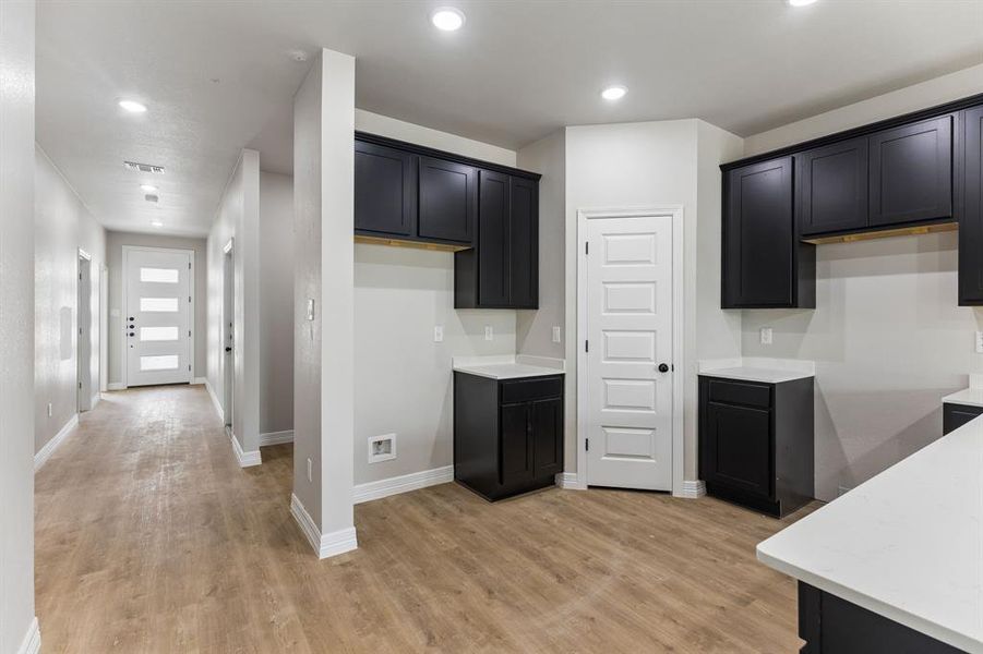 Furnished interior view inside a new home in , Killeen (Image 7).