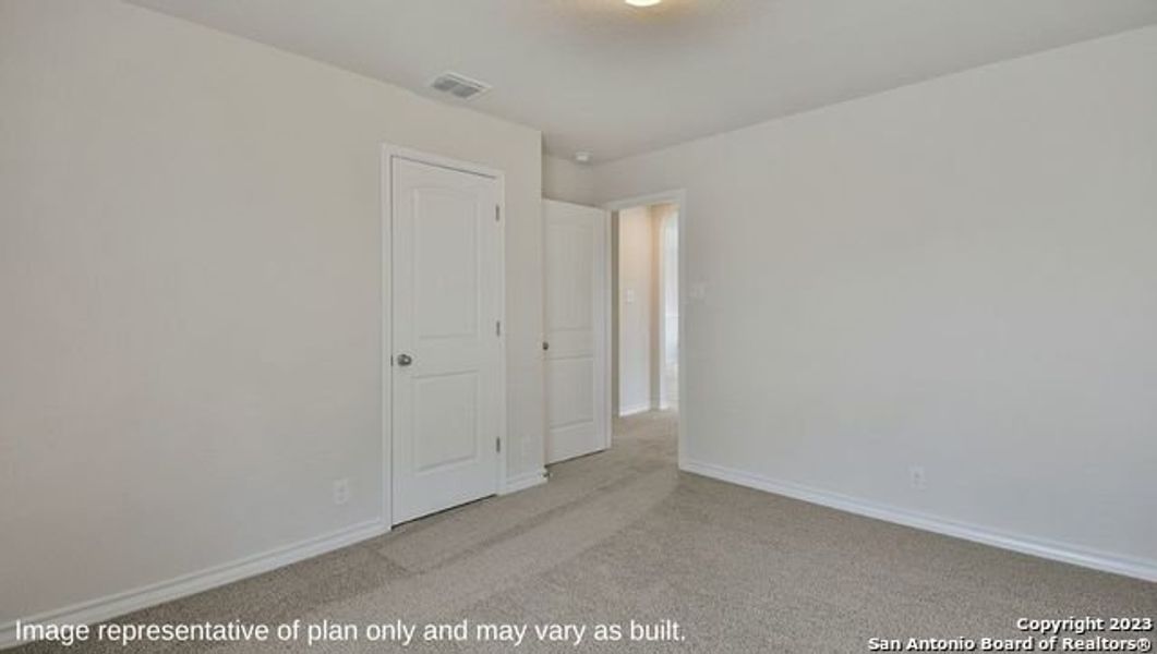 Spacious, unfurnished interior of a new home in Steele Creek, Cibolo (Image 11).
