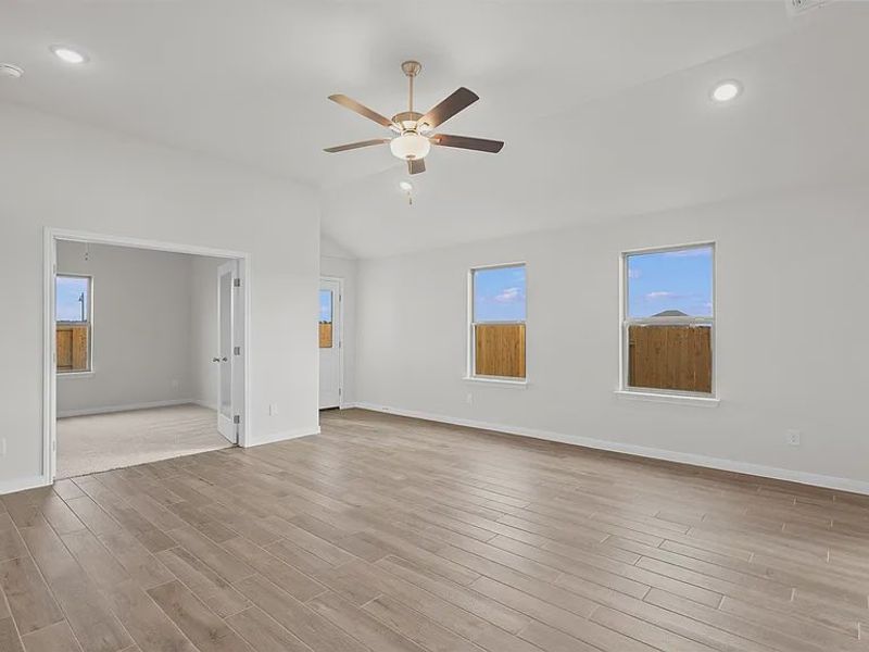 Representative unfurnished interior of a home built from the Lexington 2012 S by Saratoga Homes in Butler Farms, Liberty Hill (Image 19).