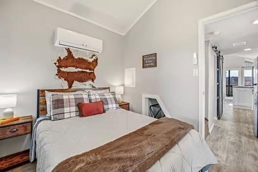 Vaulted ceiling and double bed Vaulted ceiling and double bed