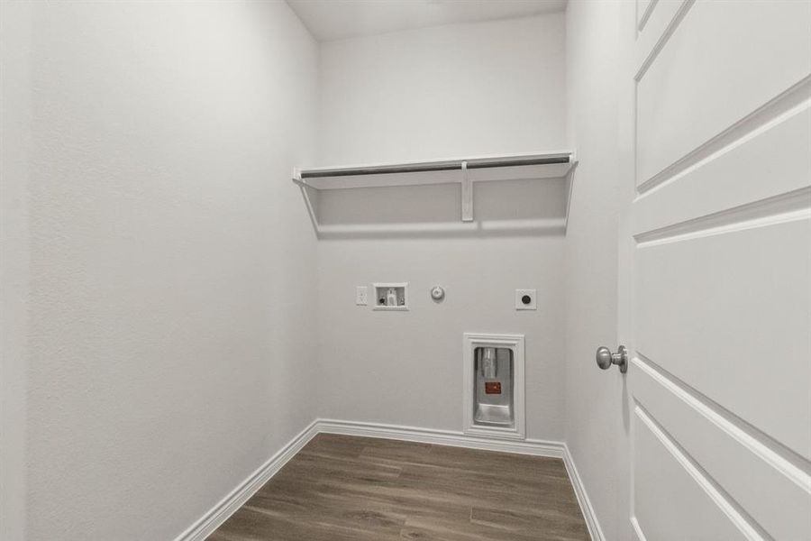 Spacious, unfurnished interior of a new home in Retreat at Fossil Creek, Fort Worth (Image 24).