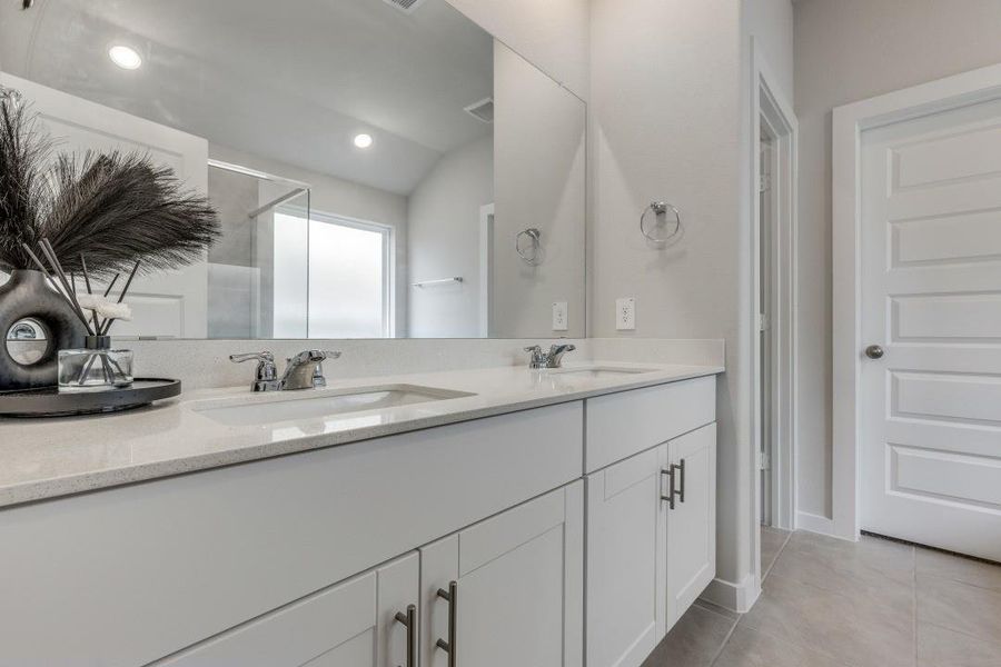 Furnished interior view inside a new home in Sierra Vista, Iowa Colony (Image 5). Furnished interior view inside a new home in Sierra Vista, Iowa Colony (Image 5).