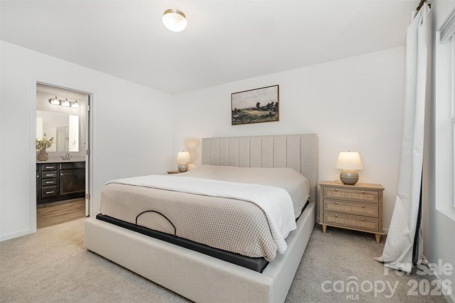 Upstairs primary bedroom