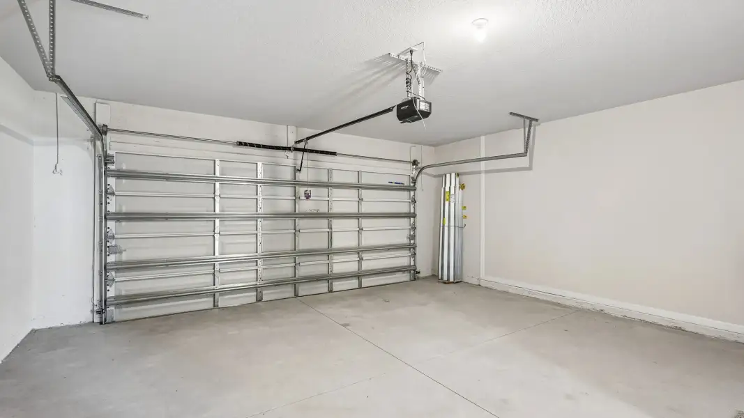 Representative unfurnished interior of a home built from the Hayden by D.R. Horton in Pinellas County Spot Lots, Pinellas Park (Image 35).